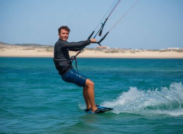 Kitesurf Portugal best spot : les meilleures destinations pour naviguer entre vagues et vents