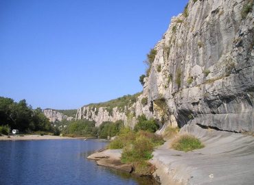Week-end romantique en ardèche : nos idées de locations de vacances pour deux