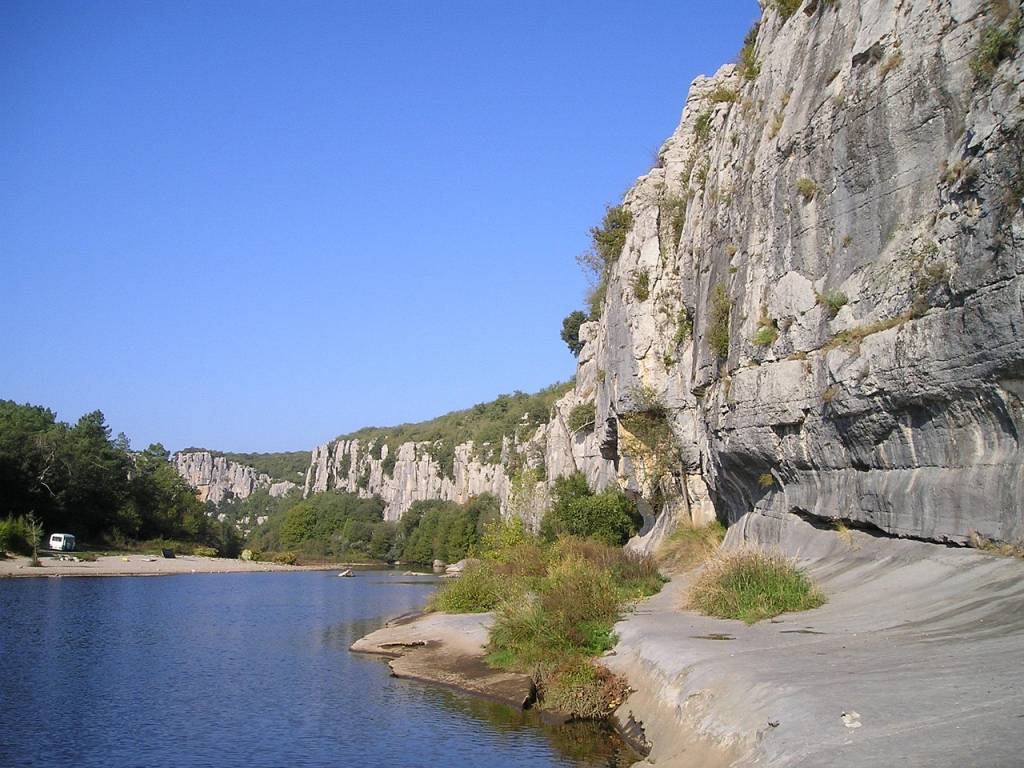 Week-end romantique en ardèche : nos idées de locations de vacances pour deux